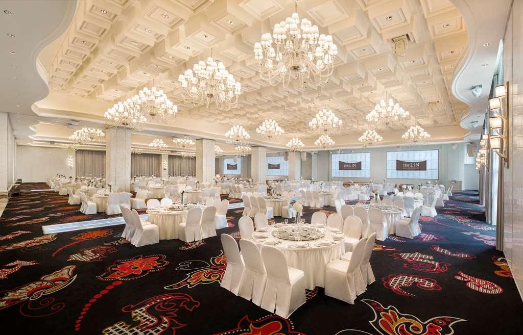 The Lin Hotel Тайджун Съоръжения снимка The ballroom at the Grand Hotel