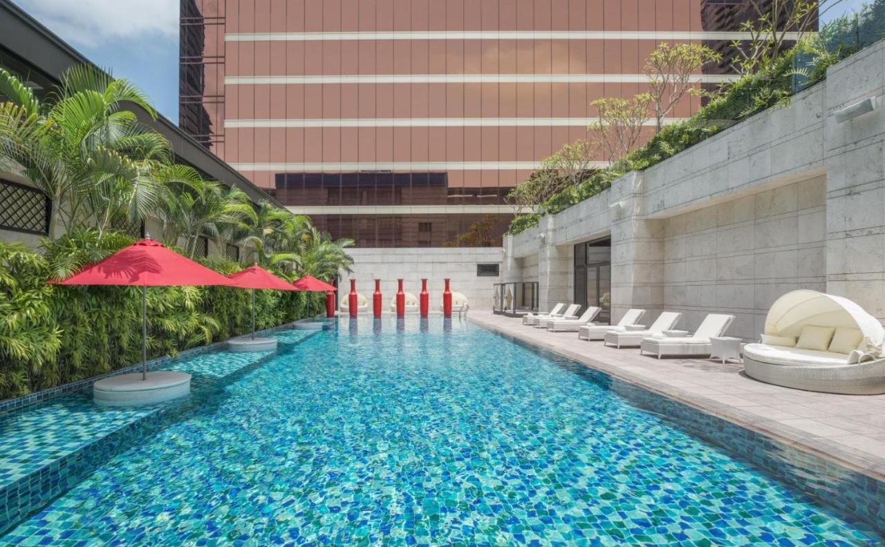 The Lin Hotel Тайджун Екстериор снимка The pool at the hotel