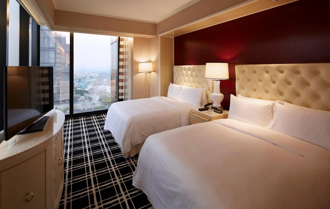 The Lin Hotel Тайджун Екстериор снимка