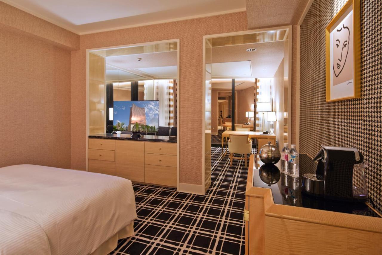 The Lin Hotel Тайджун Екстериор снимка A suite at the hotel