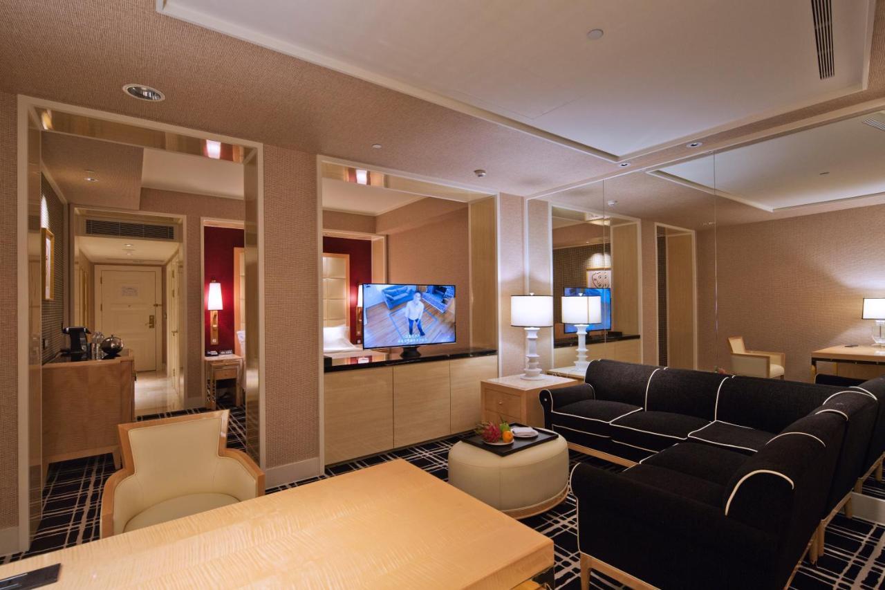 The Lin Hotel Тайджун Екстериор снимка