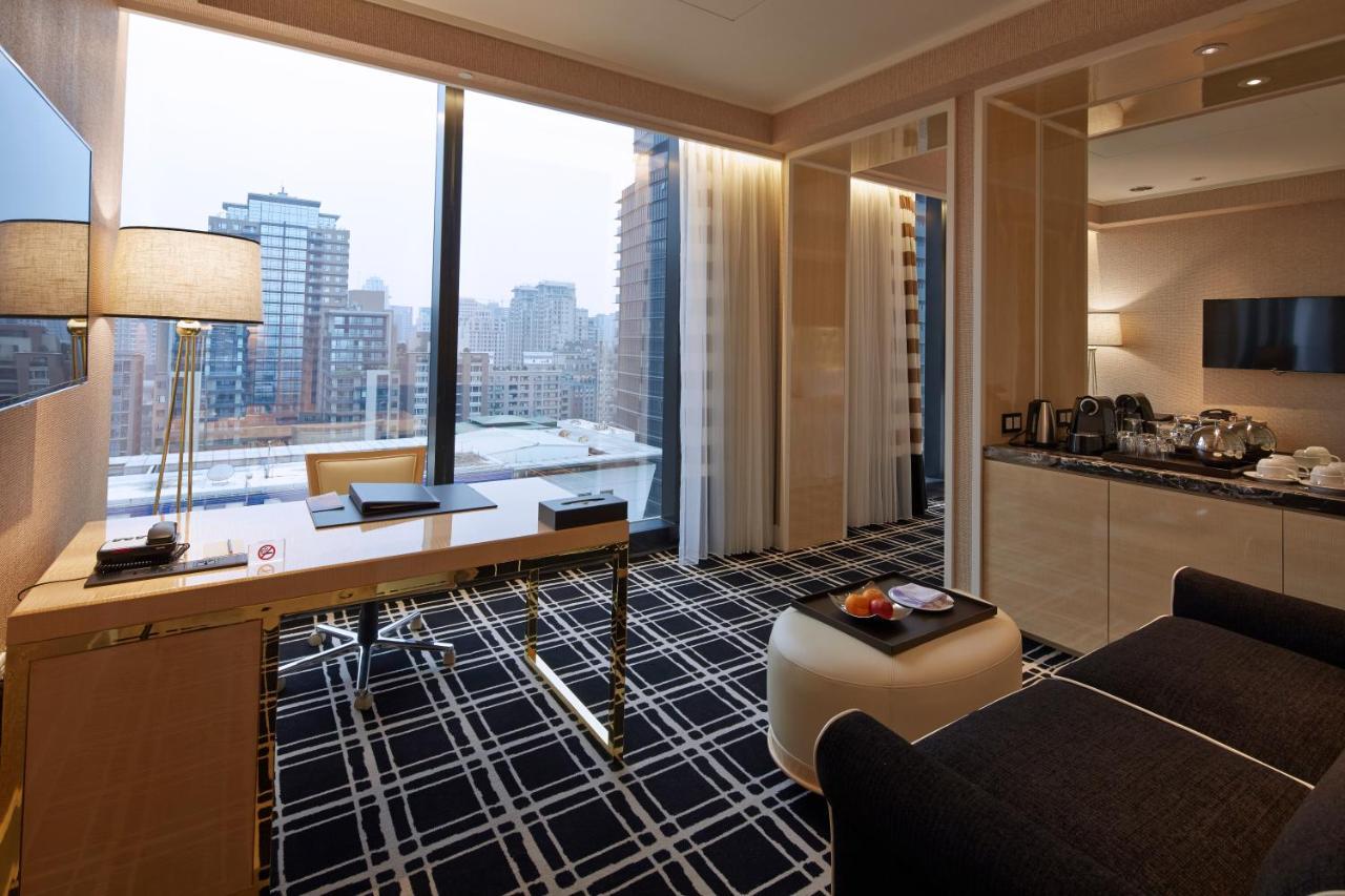 The Lin Hotel Тайджун Екстериор снимка A suite at the hotel